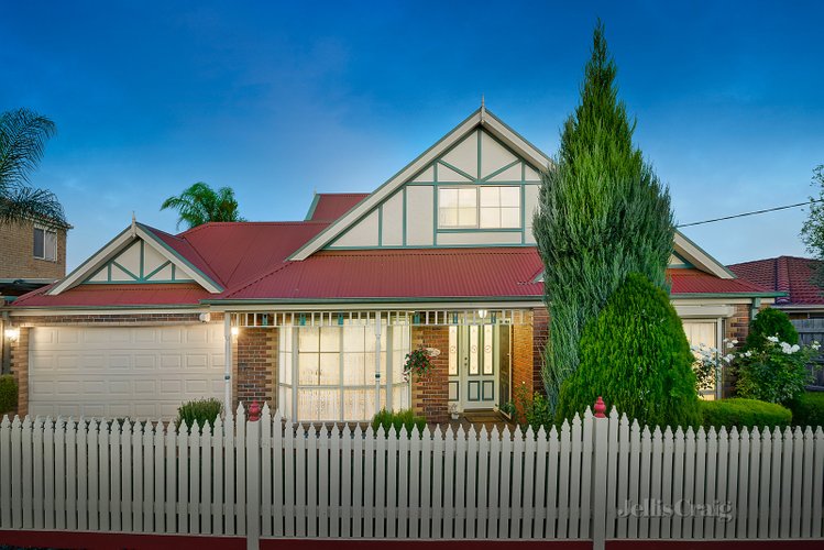 26 Hamilton Crescent Doncaster East 3109