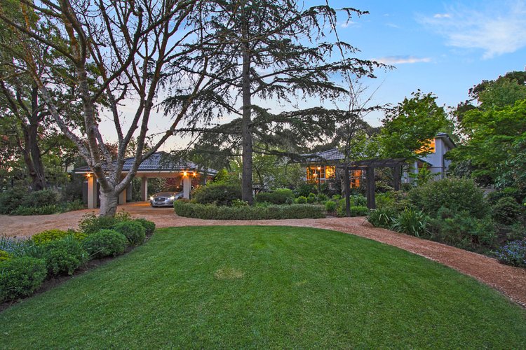 26 Hotham Avenue Mount Macedon 3441