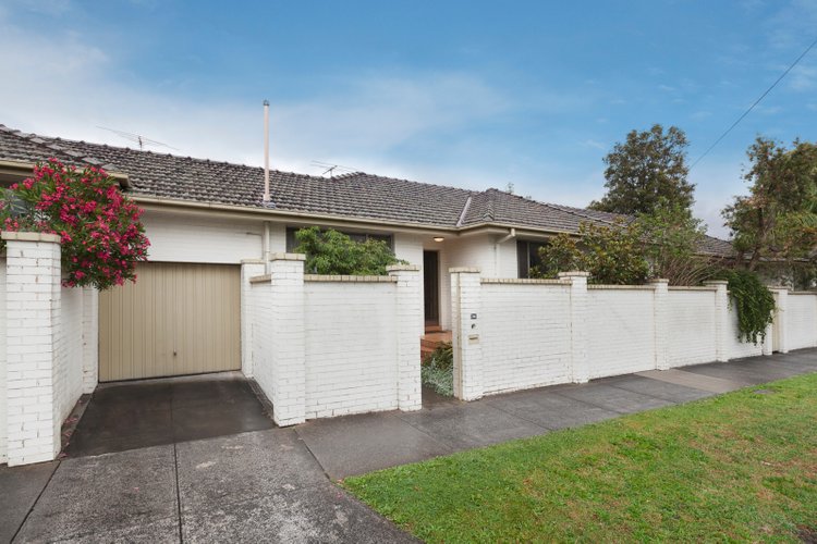 26 Leopold Crescent Mont Albert 3127