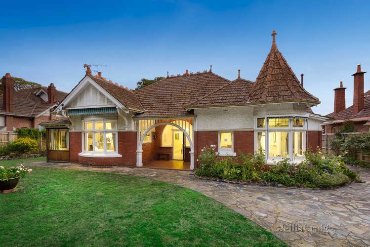 26 Linda Crescent Hawthorn 3122