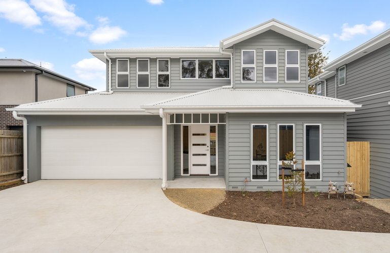 2/6 MacKenzie Court  Croydon South 3136