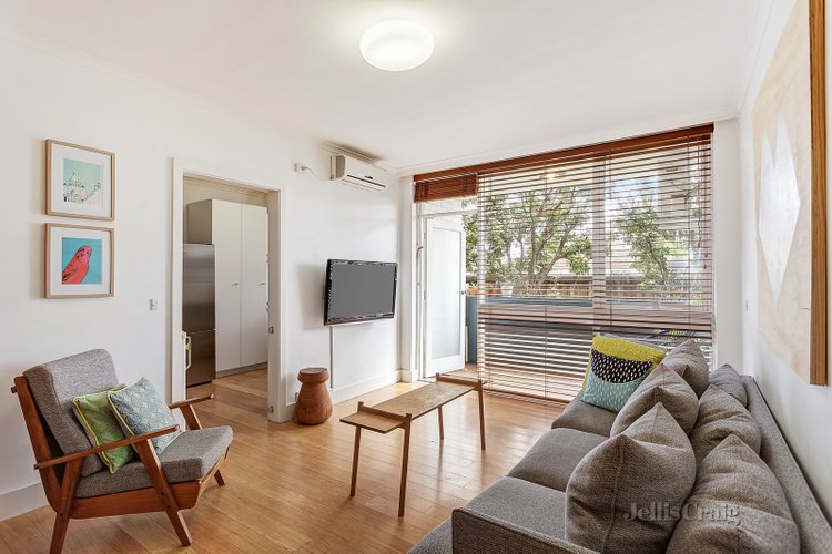 2/6 Mckay Street Coburg 3058