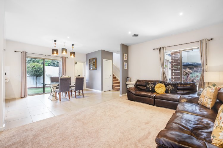 2 6 Roberts Avenue Mulgrave 3170