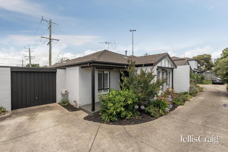 2 62 Bondi Road Bonbeach 3196