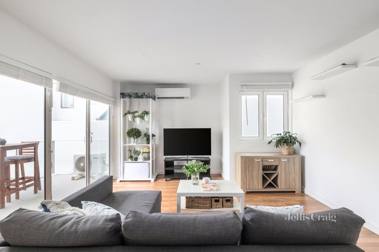 2 625 Glen Huntly Road Caulfield 3162