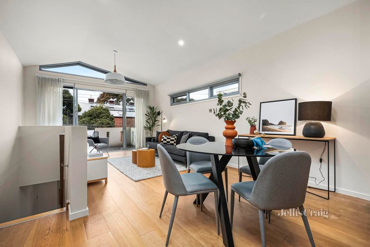 2 63 Crown Street Flemington 3031