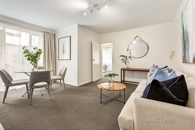 2/66 Edgar Street North Glen Iris 3146