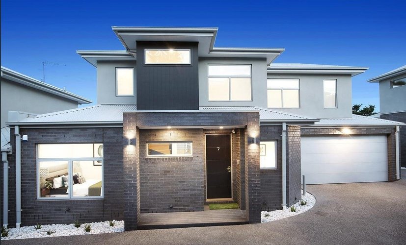 2/67 Lebanon Street  Strathmore 3041