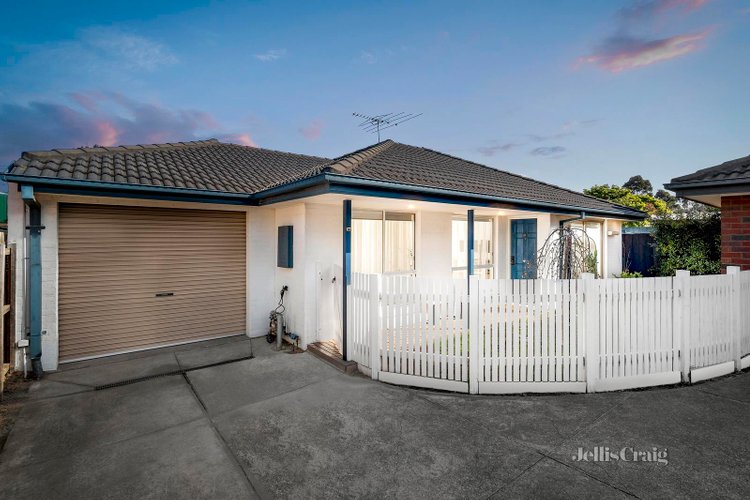 2 67 Marigold Avenue Altona North 3025