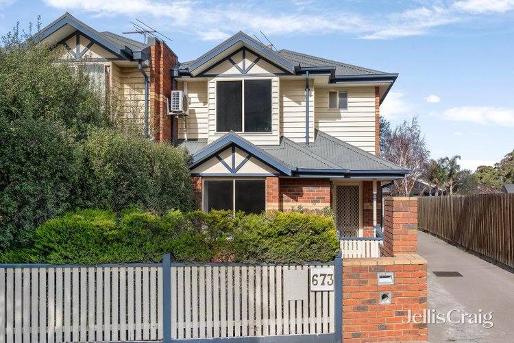 2 673 Geelong Road Brooklyn 3012
