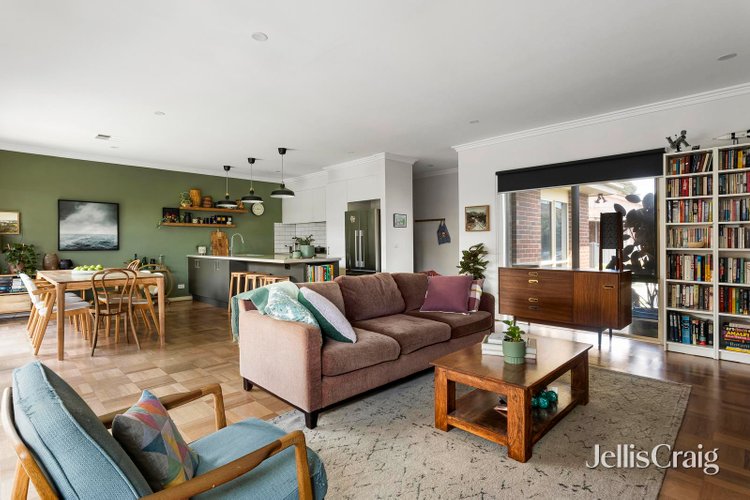 2 69 Darebin Road Thornbury 3071