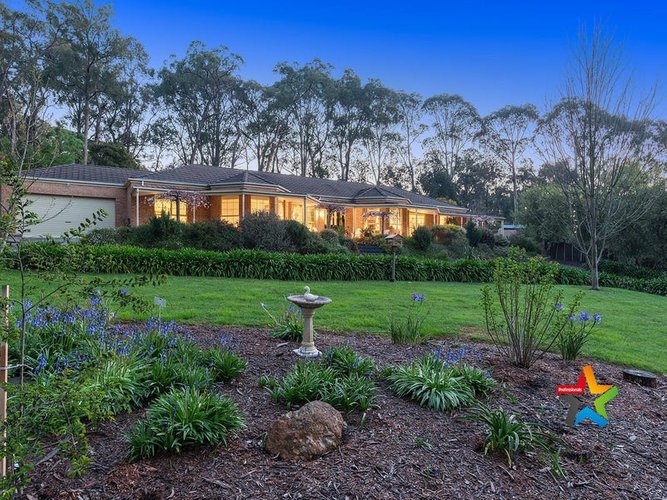 27-29 Lily Avenue Mount Evelyn 3796