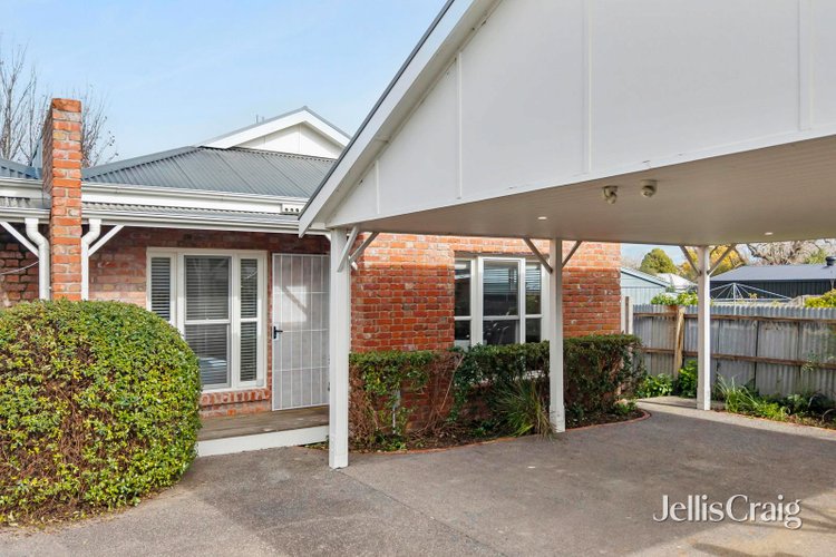 2 7-9 Simpson Street Kyneton 3444