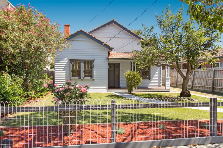 27 Ames Avenue Carnegie 3163