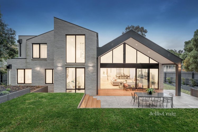 27 Barrow Drive Heathmont 3135
