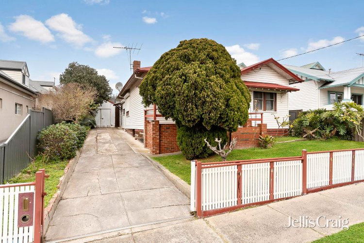 27 Bloomfield Avenue Maribyrnong 3032