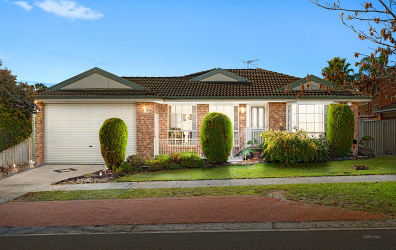 27 Blue Ridge Drive Mooroolbark 3138