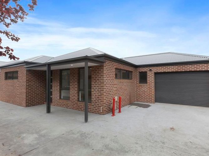2/7 Boundary Road Newcomb 3219