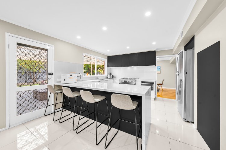 27 Bridgewater Way Rowville 3178