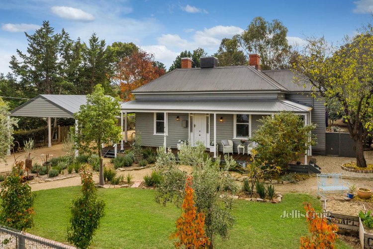 27 Brown Street Castlemaine 3450