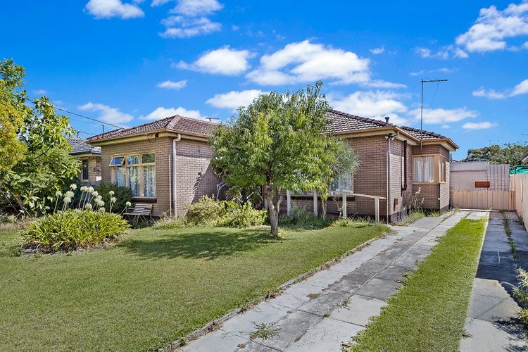 27 Charlton Street Springvale 3171