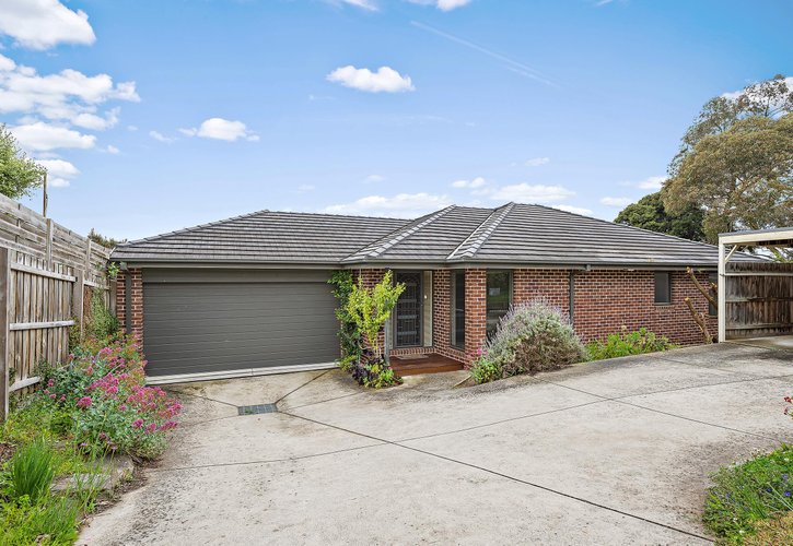 2/7 Crestway  Lilydale 3140