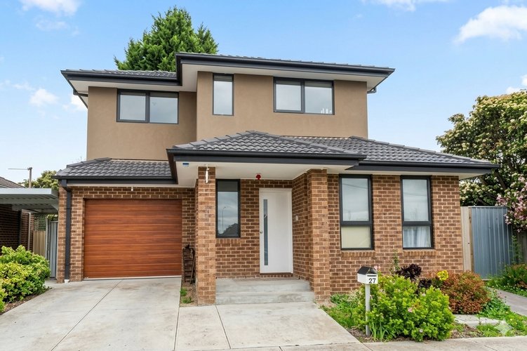 27 Deakin Crescent Dandenong North 3175