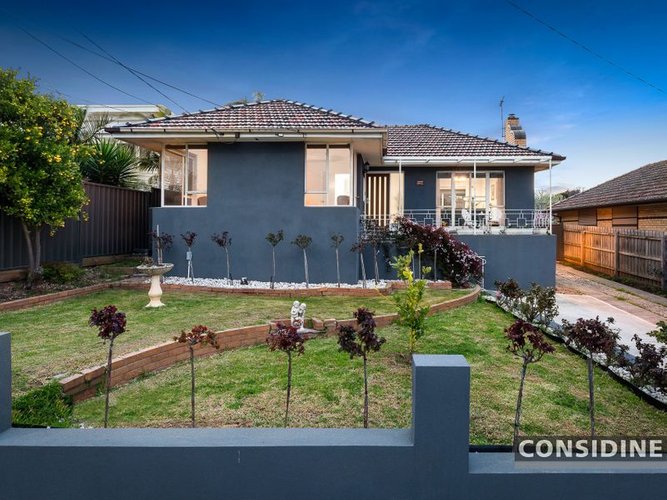 27 Fenacre Street Strathmore 3041