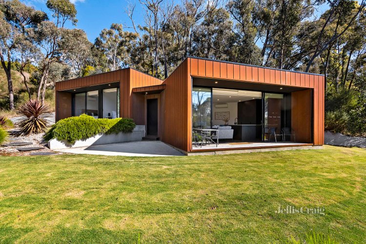 2 7 First Street Hepburn Springs 3461