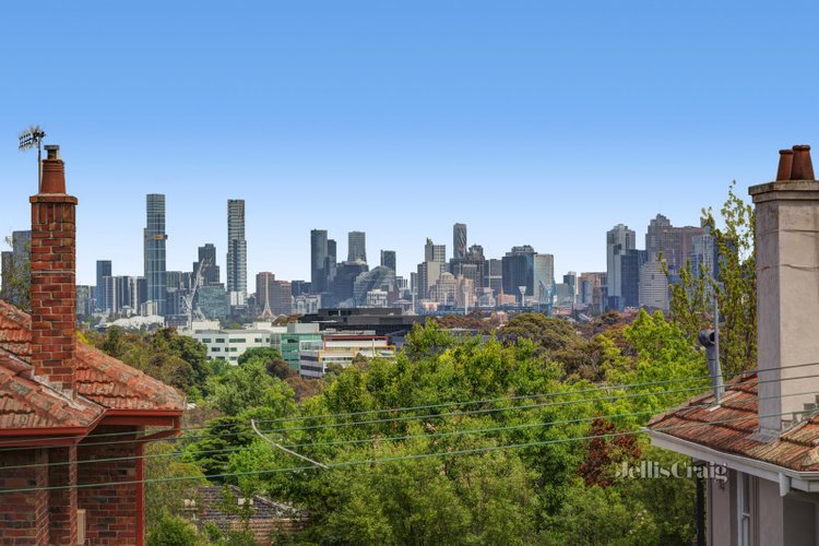 2 7 Glenroy Road Hawthorn 3122