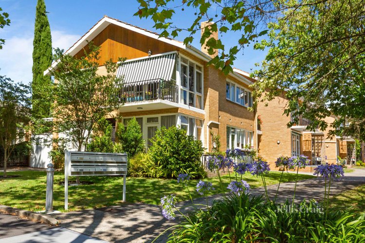 2 7 Hedgeley Avenue Malvern East 3145