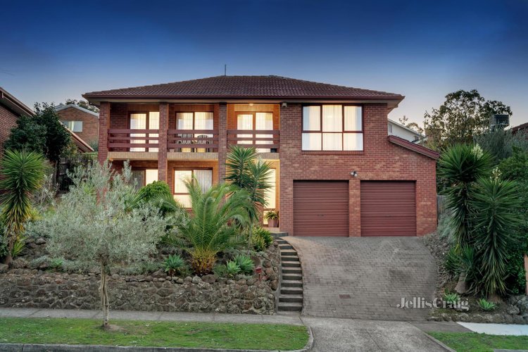 27 Huntingfield Drive Doncaster East 3109
