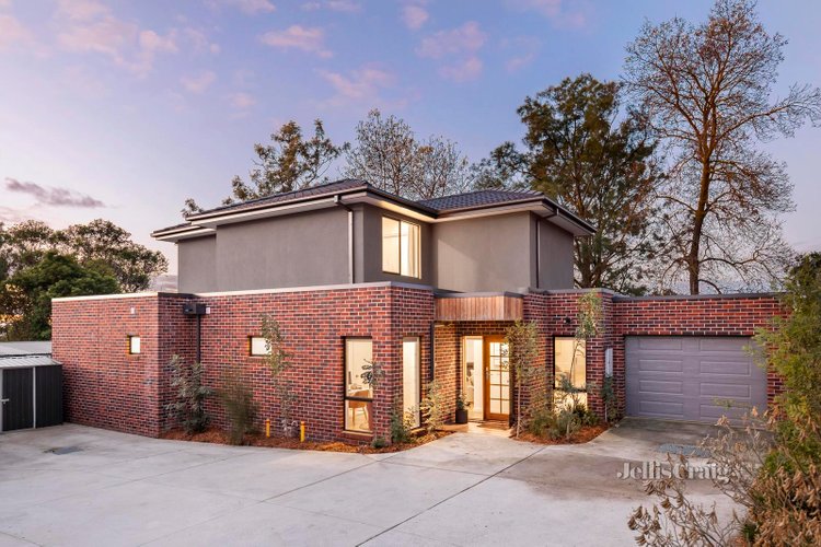 2 7 Masefield Avenue Mooroolbark 3138