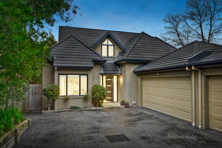 2/7 Nairn Street Ashburton 3147