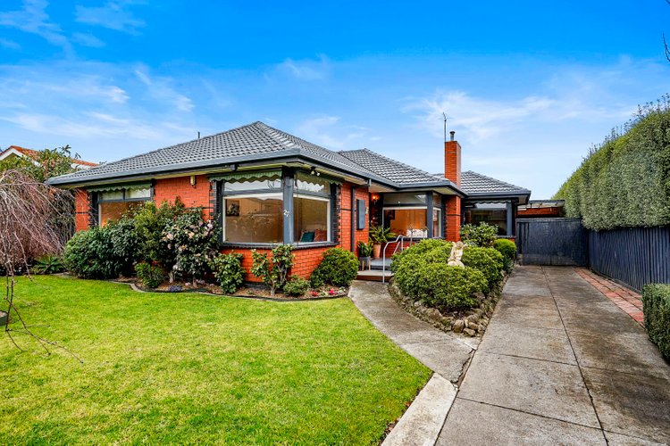 27 Palm Beach Crescent Mount Waverley 3149