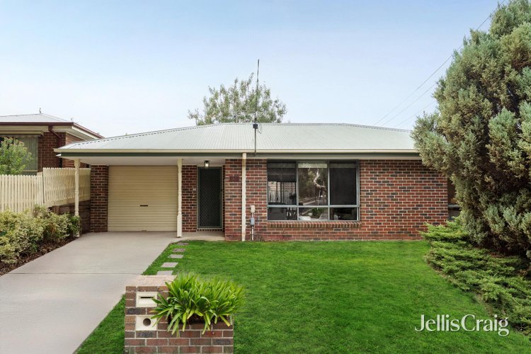 27 Purches Street Mitcham 3132