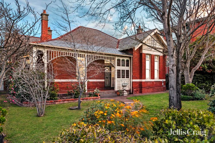 27 Raleigh Street Essendon 3040