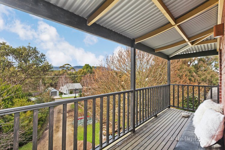 27 Rodney Drive Woodend 3442