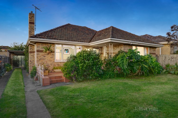 27 Thomasina Street Bentleigh East 3165