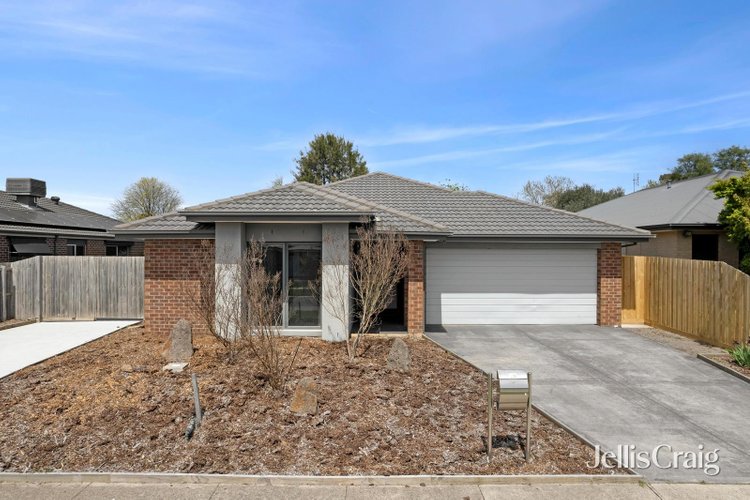 27 Tree Change Way Woodend 3442