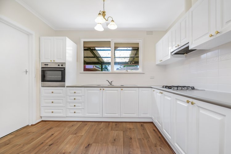 27 Viggers Parade Glen Waverley 3150