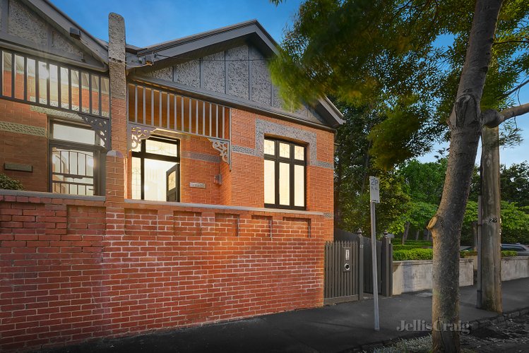 27 Woodfull Street Prahran 3181