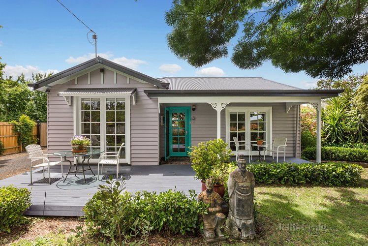 27 Yaldwyn Street East  Kyneton 3444