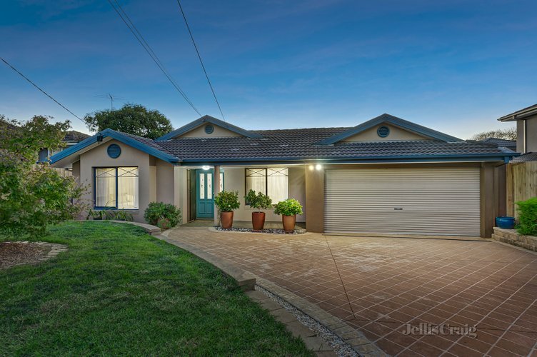27 Yertchuk Avenue Ashwood 3147