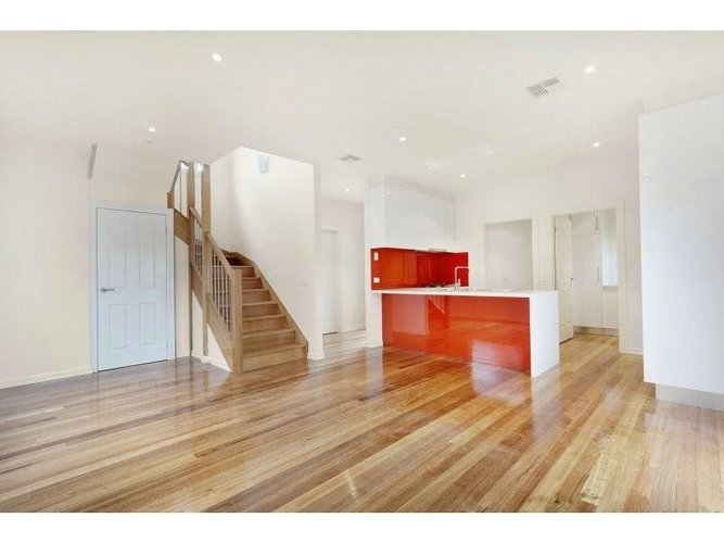 2 70 Cyclamen Avenue Altona North 3025