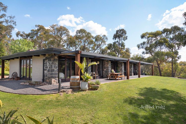 270 Hildebrand Road Cottles Bridge 3099