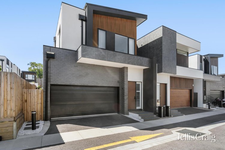 27 325 Station Street Box Hill South 3128