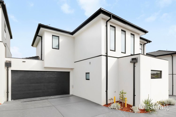 2 74 Ferntree Gully Road Oakleigh East 3166