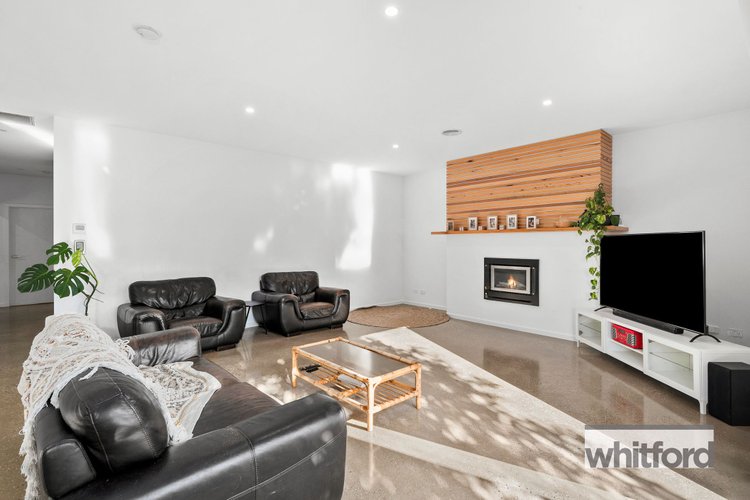 2/74 West Fyans Street, Newtown