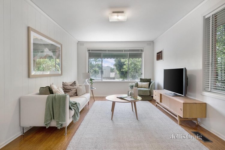 2 75 Warrigal Road Surrey Hills 3127